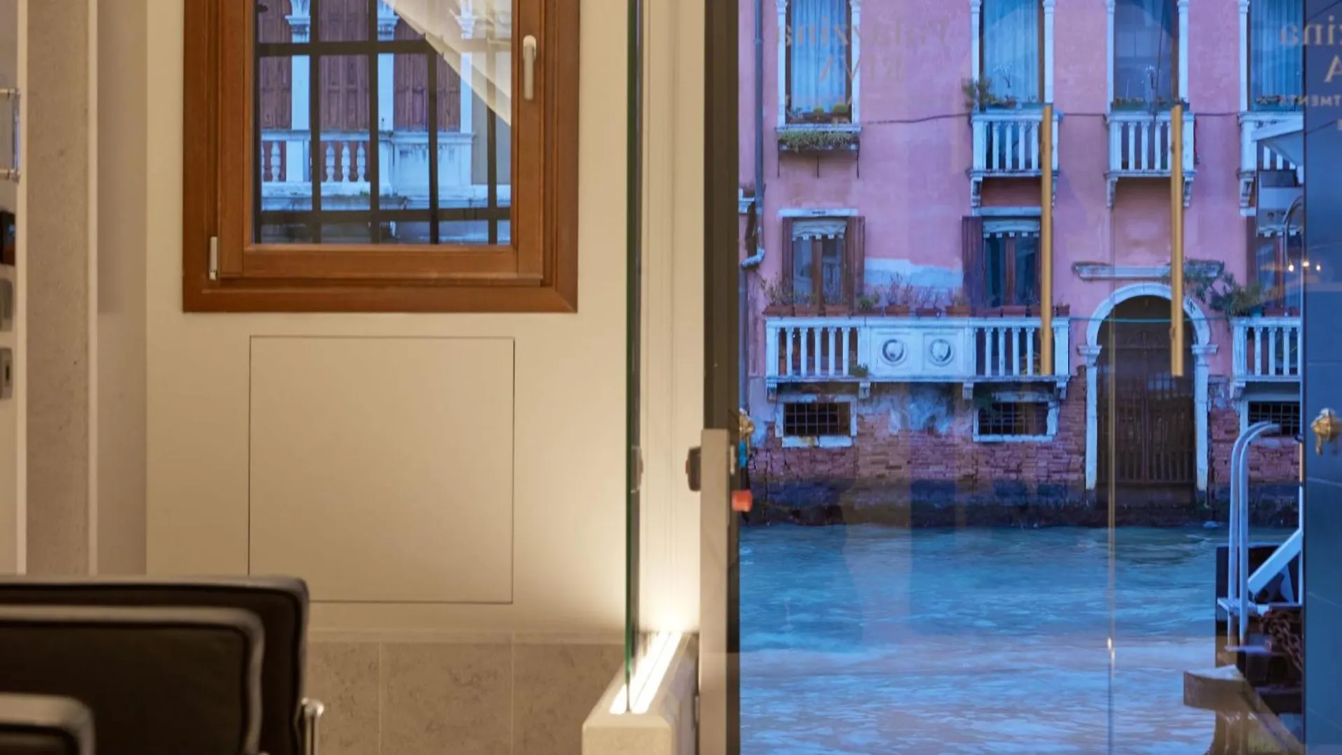 Palazzina Riva Apartment Venice Italy