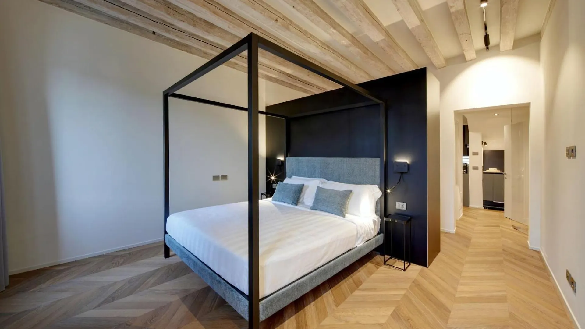 Palazzina Riva Apartment Venice Italy